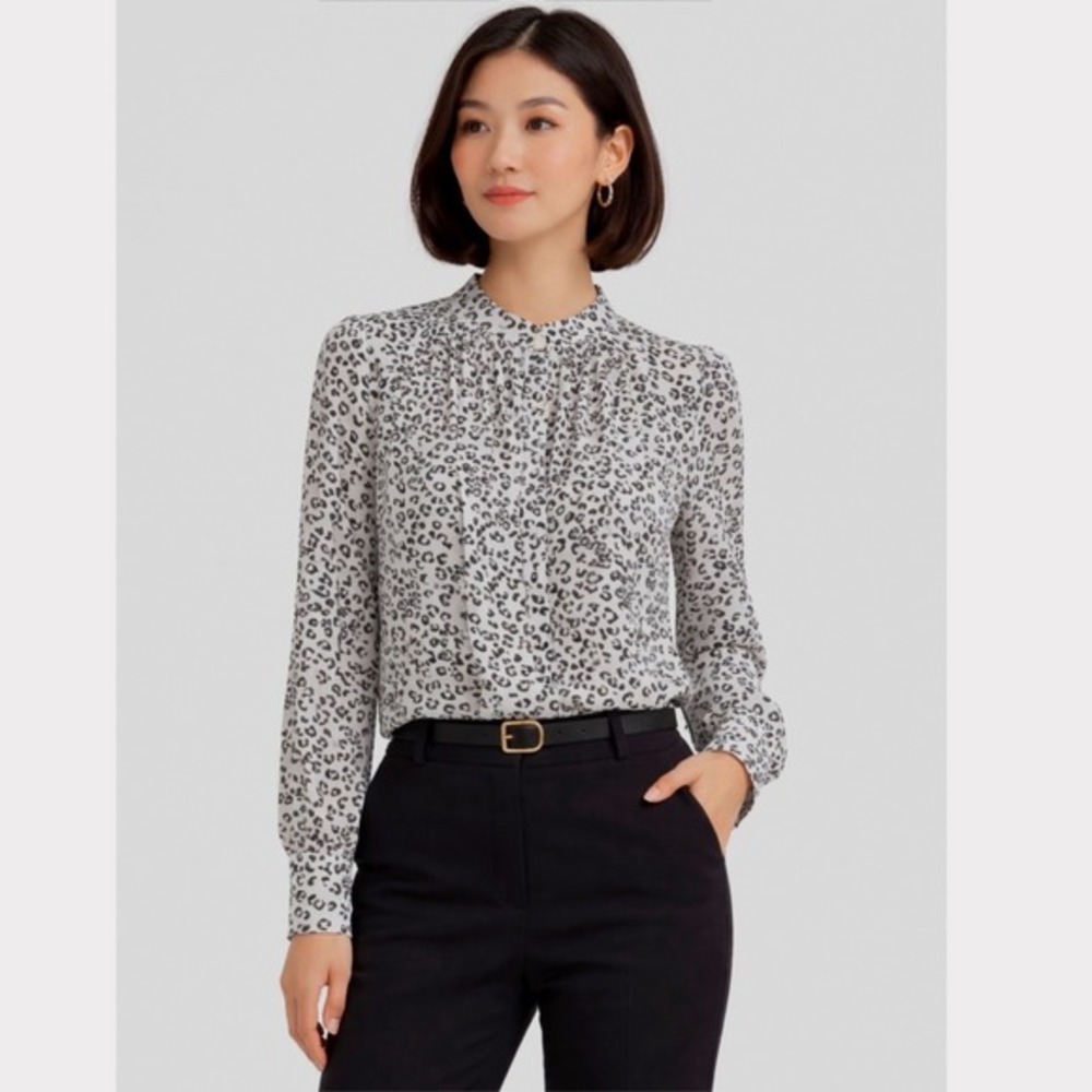 Loft Black White Leopard Print Button Down Blouse Band Collar M‎ Preppy 80-71